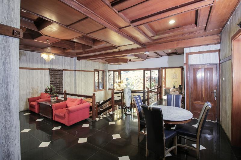 Arwiga Hotel Bandung Exterior photo