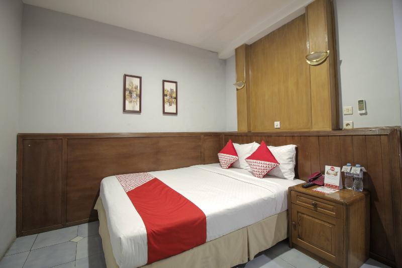 Arwiga Hotel Bandung Exterior photo